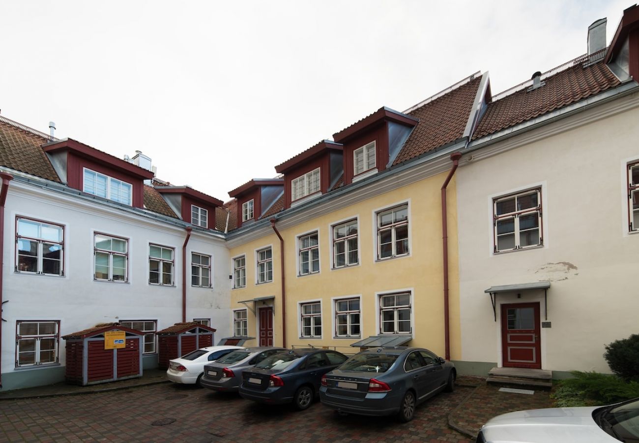 Apartment in Tallinn - Luxurious 2 bedroom Old Town apart 