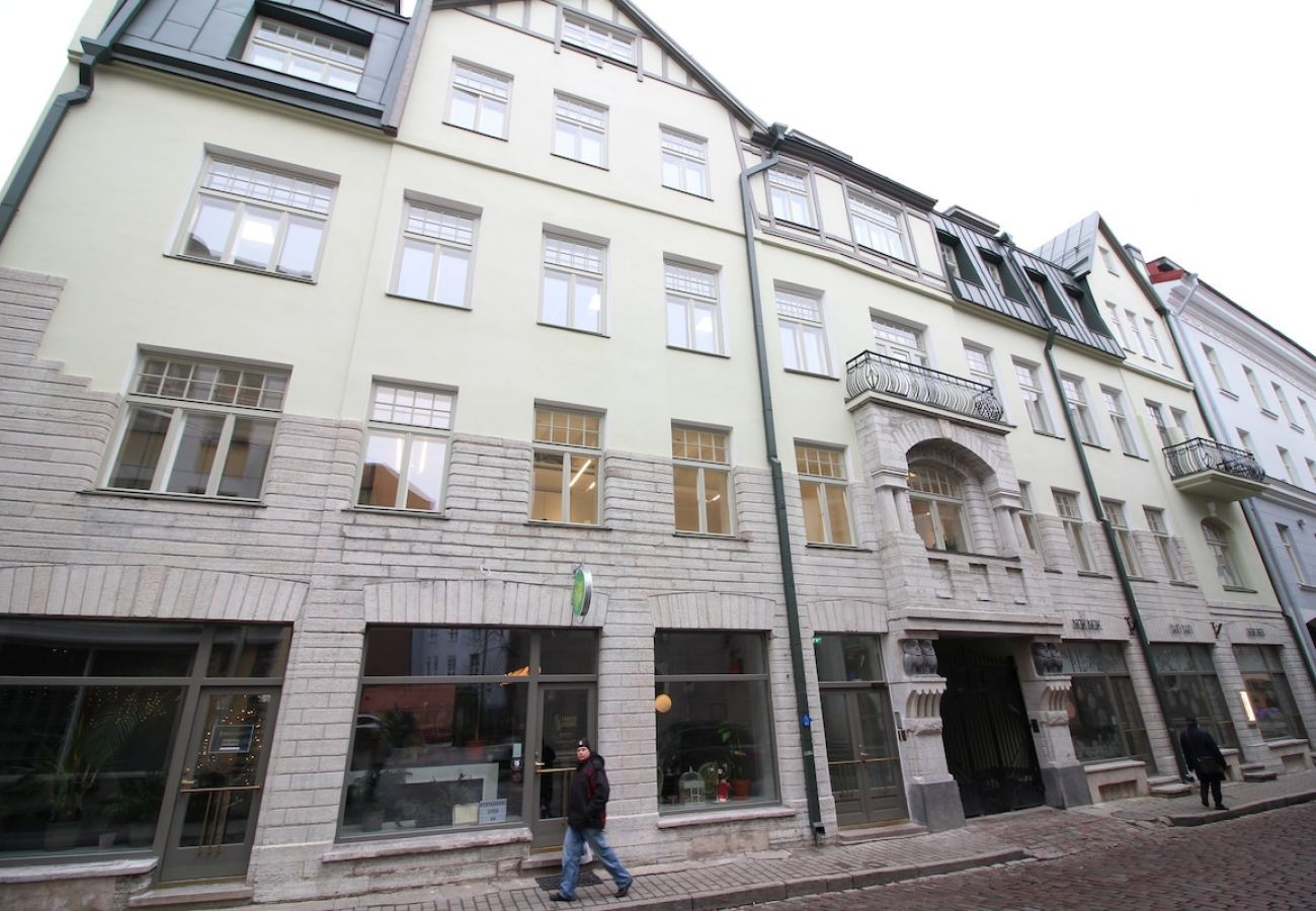 Apartment in Tallinn - 2 bedroom with balcony in Old town 