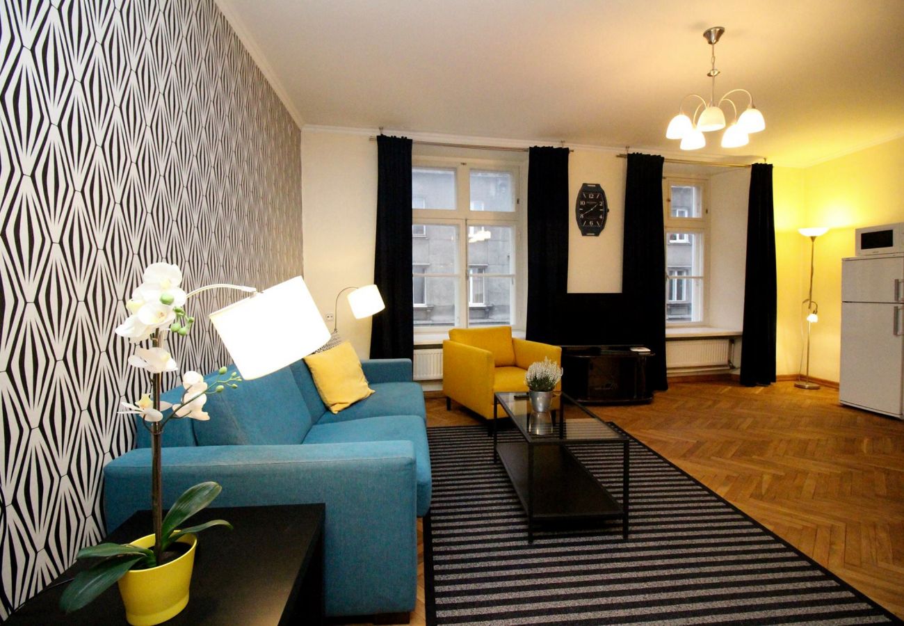 Apartment in Tallinn - 1 BR next to Town Hall Square 