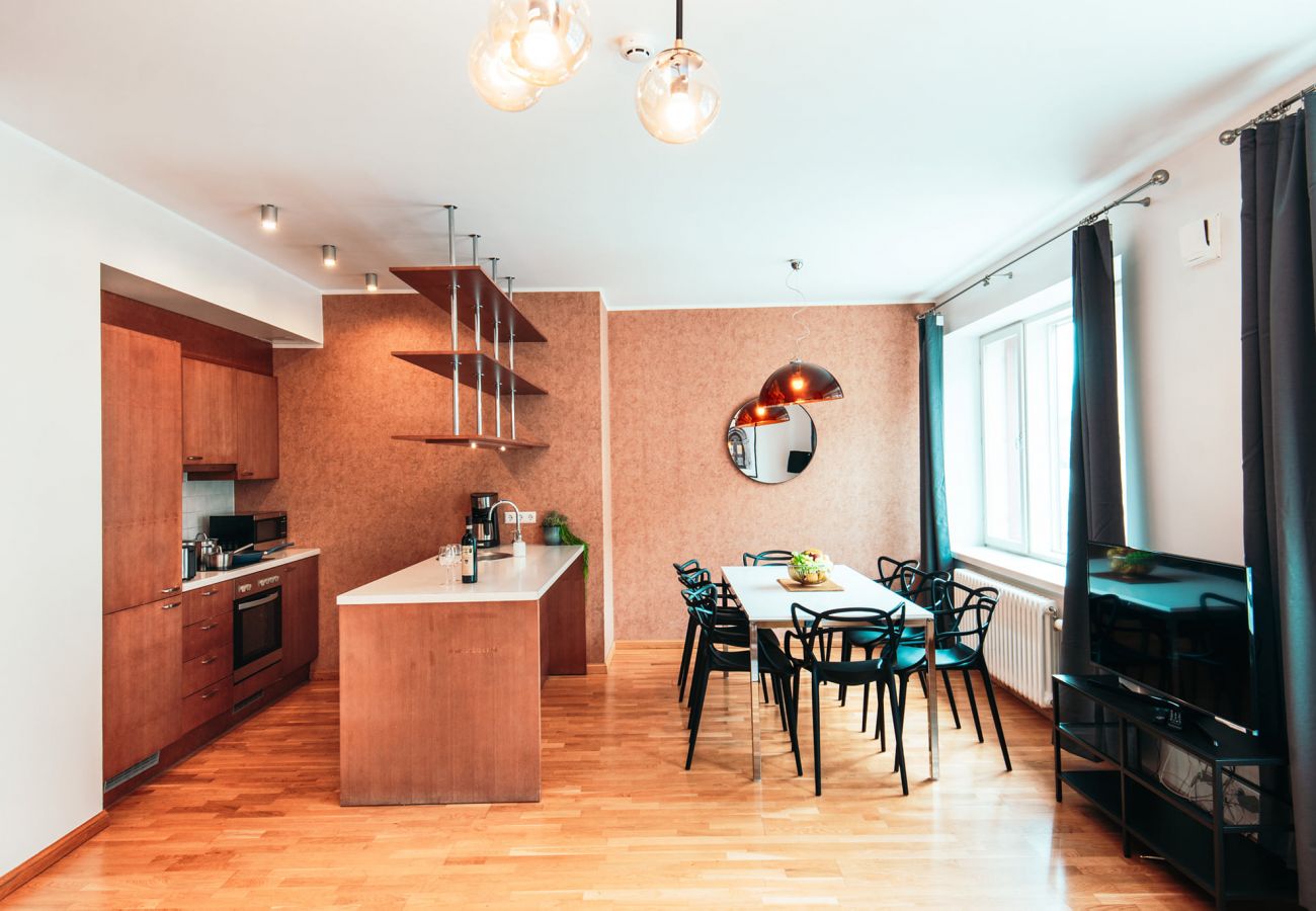 Apartment in Tallinn - 3 bedroom 3 min from Old Town 