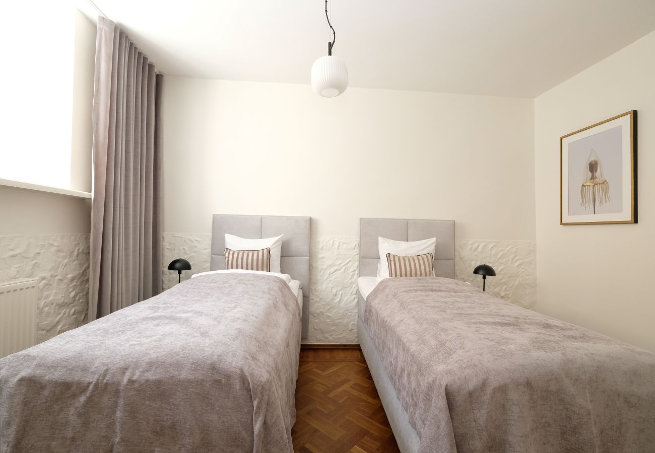 Apartment in Tallinn - 4 bedroom apartment in Toompea Old town