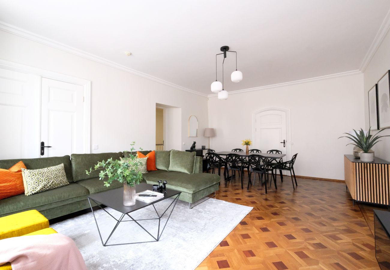 Apartment in Tallinn - 4 bedroom apartment in Toompea Old town