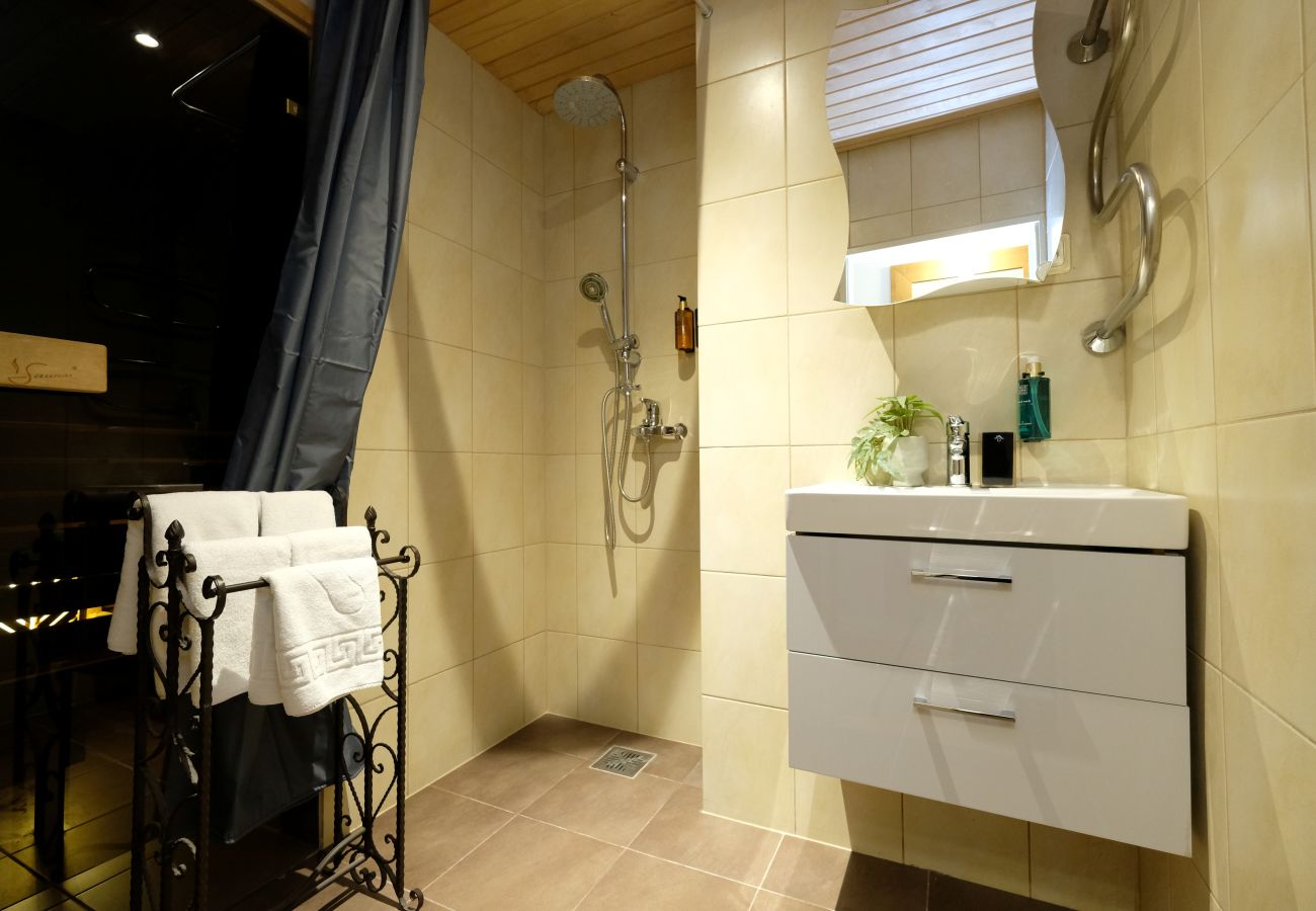 Apartment in Tallinn - Two bedroom apartment Pikk 44